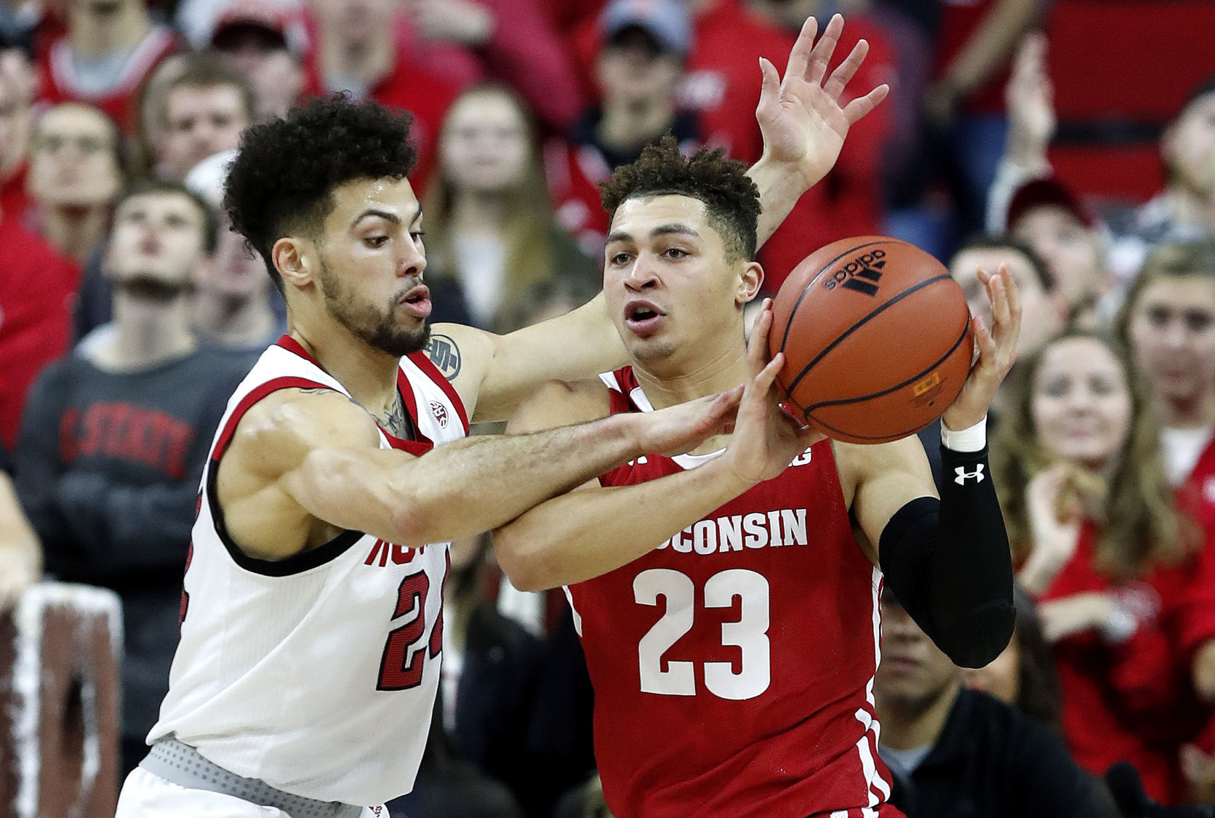 Wolfpack 69, Badgers 54
